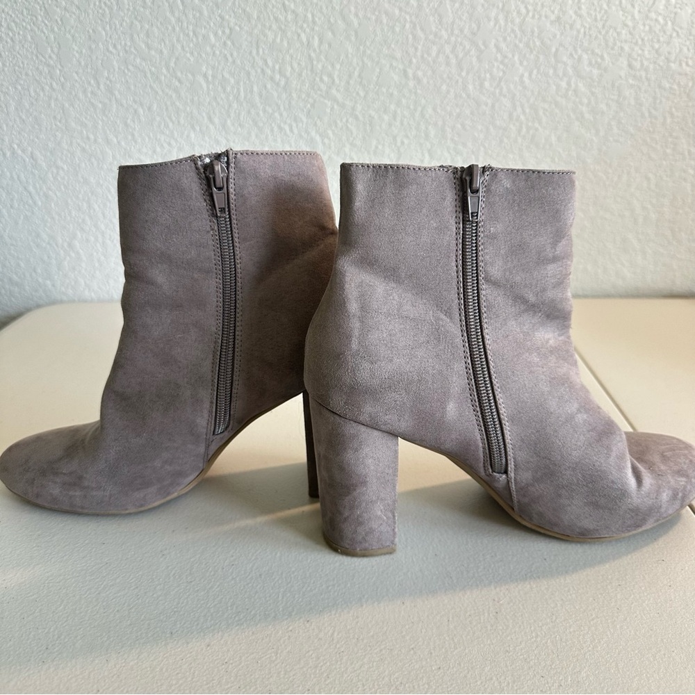 Report Ankle Boots with Floral Embroidery - Picture 3 of 6